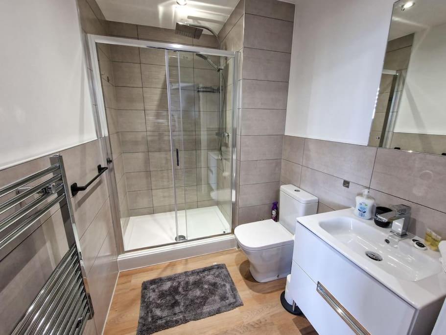 Free Parking: Old Trafford Apartment Manchester Luaran gambar