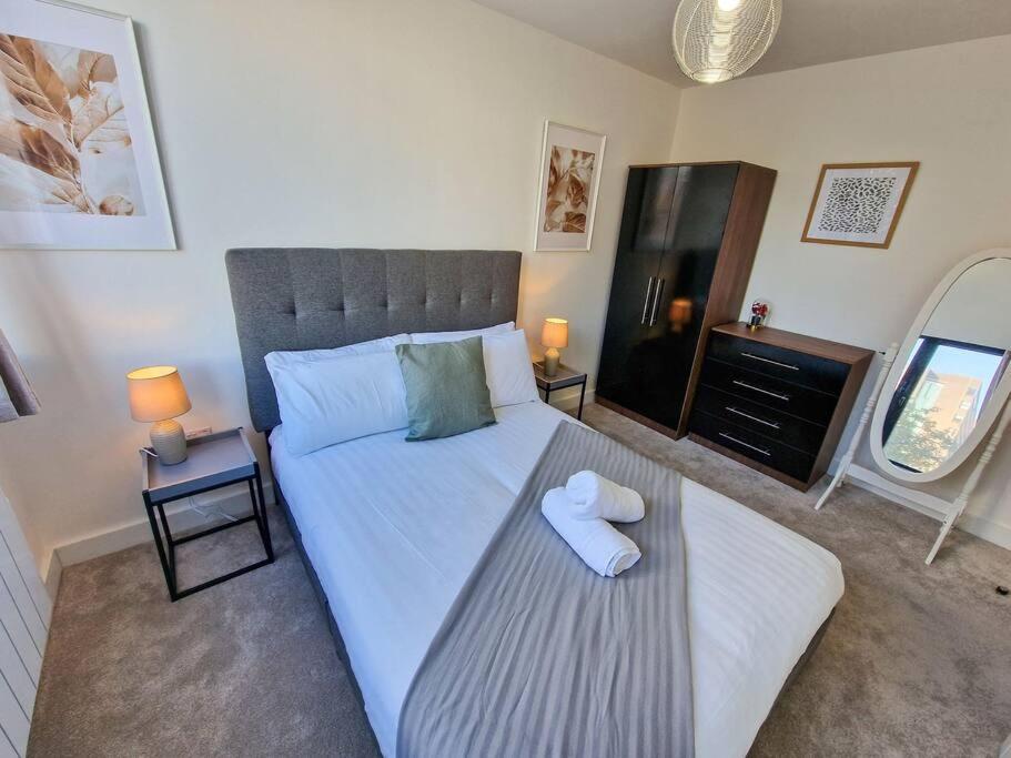 Free Parking: Old Trafford Apartment Manchester Luaran gambar